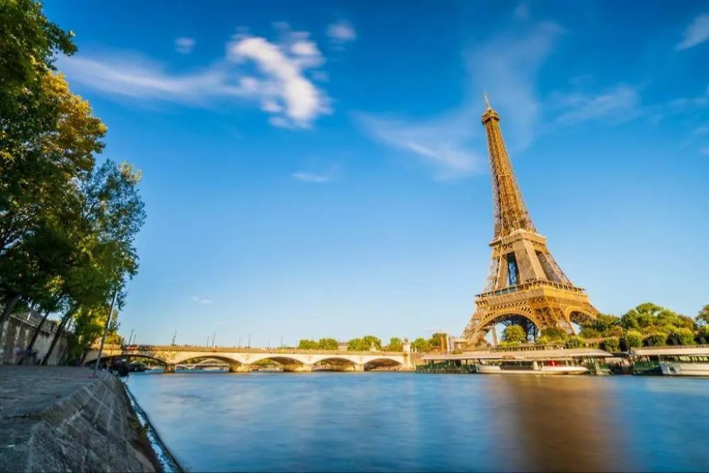 Eiffel Tower By Edelsam Apartment Paris