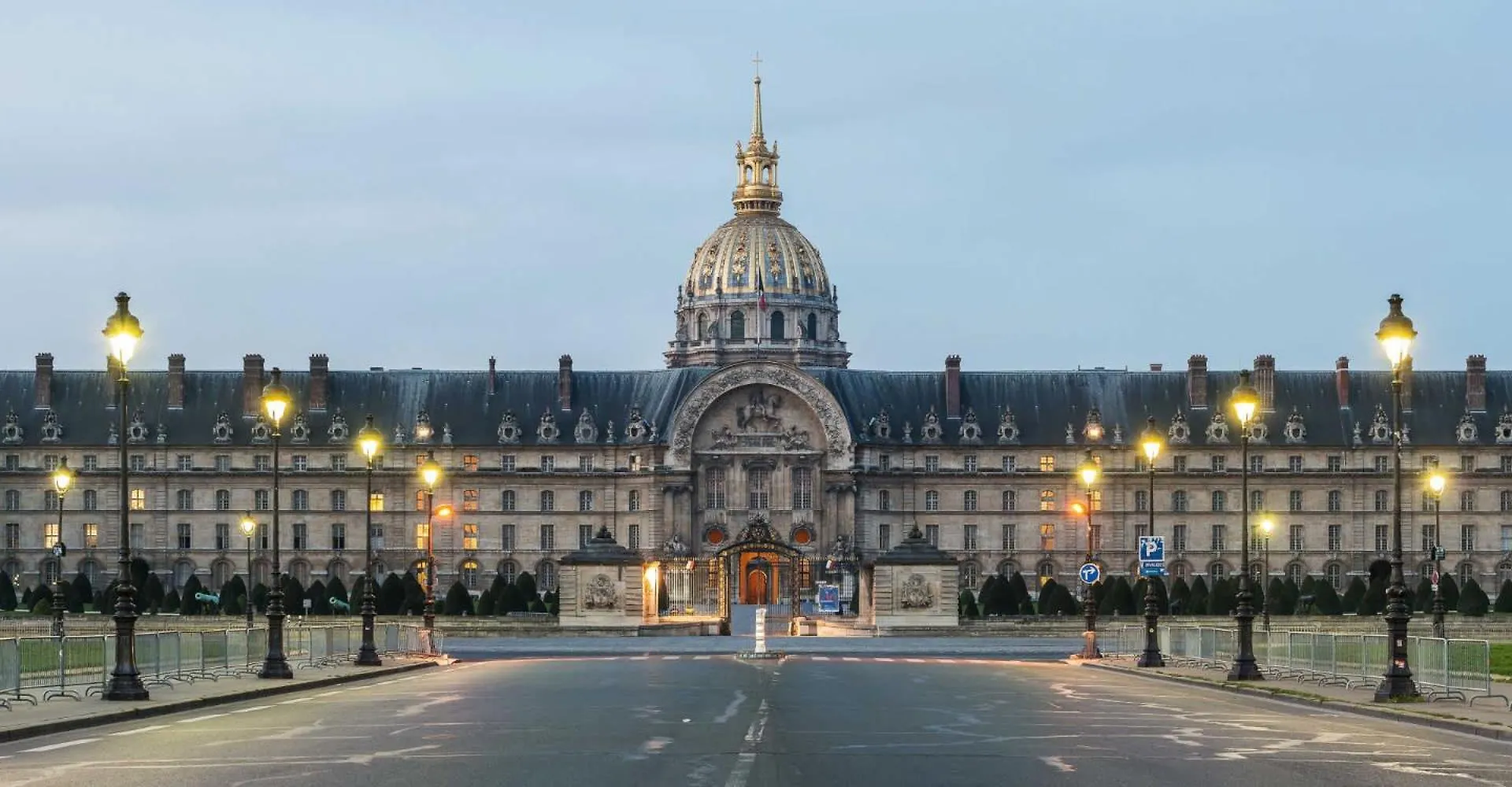 Eiffel Tower By Edelsam Apartment Paris