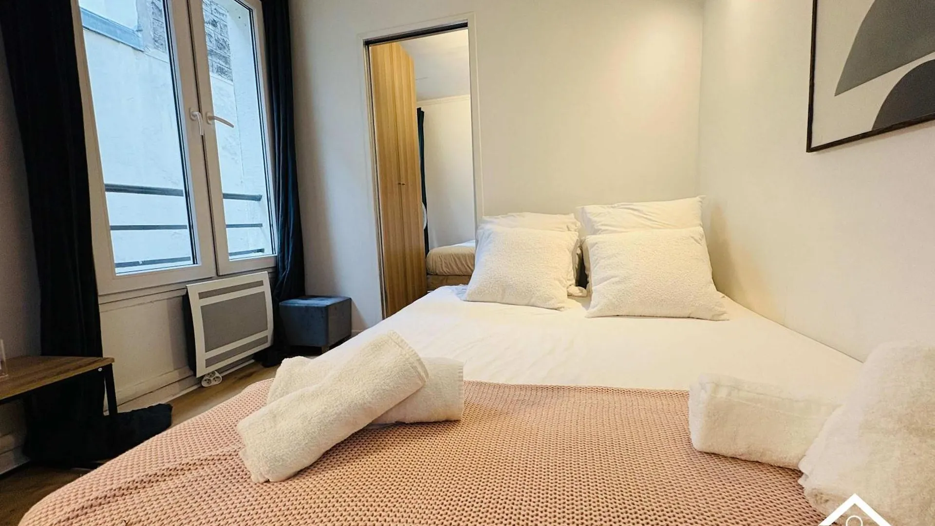 Eiffel Tower By Edelsam Apartment Paris